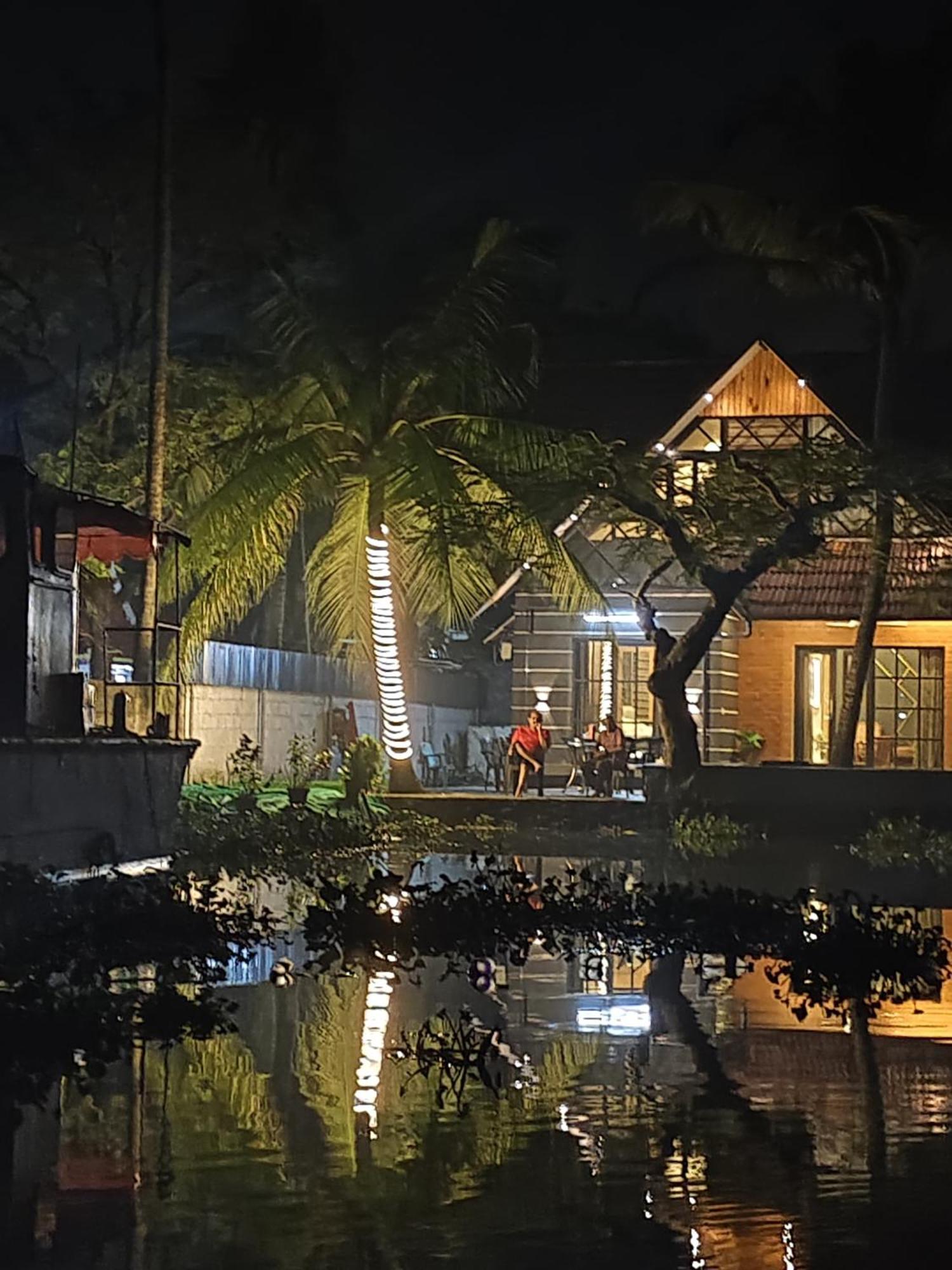 Marina Lounge Hotel Kochi Ngoại thất bức ảnh